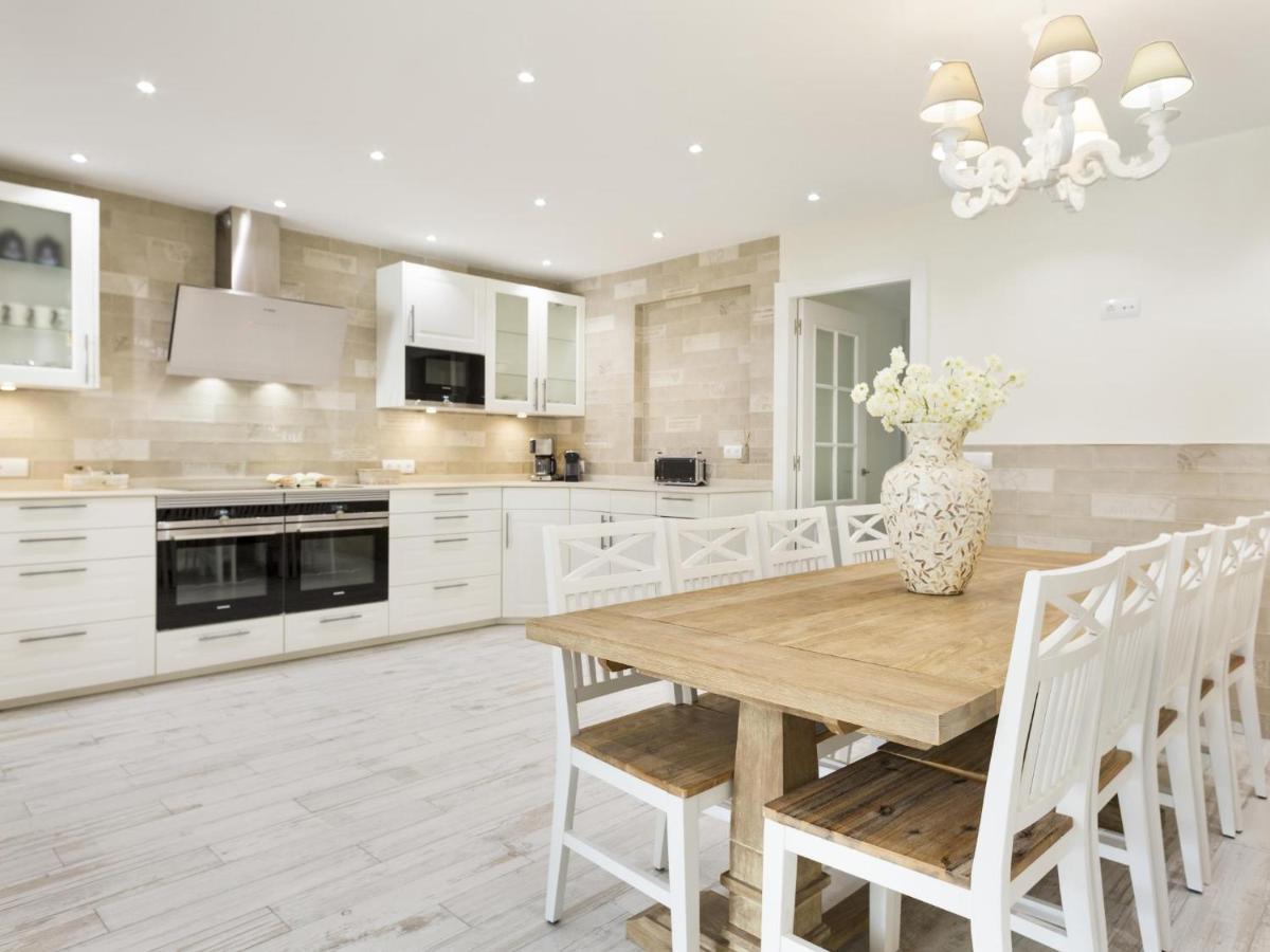Sitges Spaces Mediterranean Apartments 5 Bedrooms, 4 Bathrooms, 75M2 Terrace, Centre Sitges- Sleeps 11 Экстерьер фото