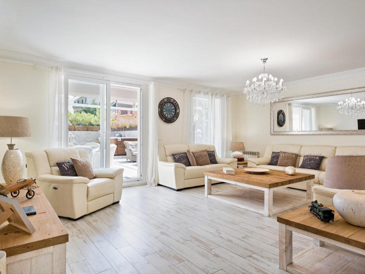 Sitges Spaces Mediterranean Apartments 5 Bedrooms, 4 Bathrooms, 75M2 Terrace, Centre Sitges- Sleeps 11 Экстерьер фото
