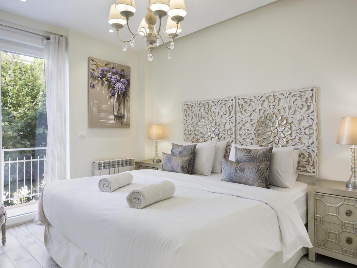 Sitges Spaces Mediterranean Apartments 5 Bedrooms, 4 Bathrooms, 75M2 Terrace, Centre Sitges- Sleeps 11 Экстерьер фото