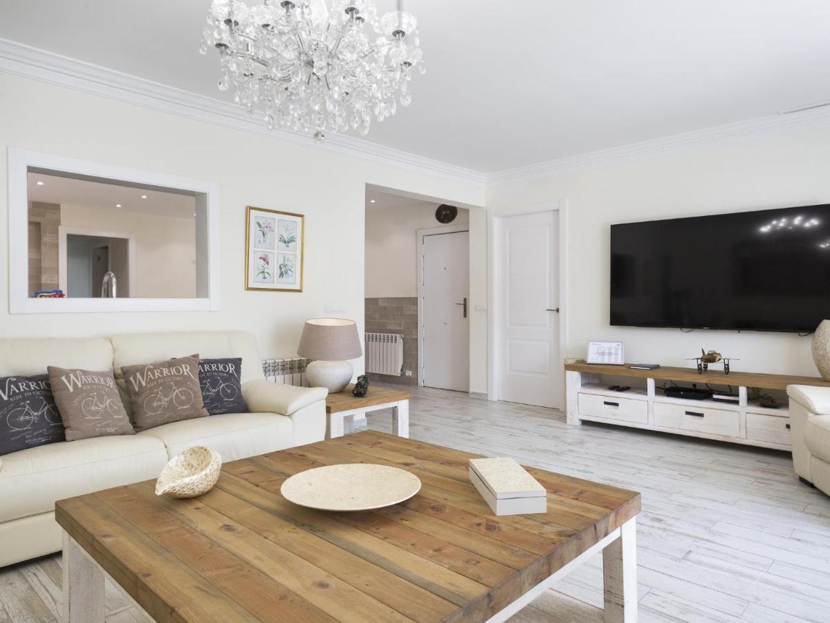 Sitges Spaces Mediterranean Apartments 5 Bedrooms, 4 Bathrooms, 75M2 Terrace, Centre Sitges- Sleeps 11 Экстерьер фото